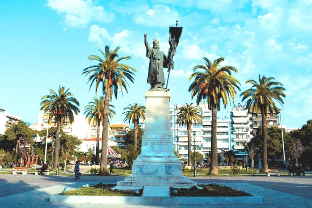 Theano'S Cozy & Quiet Lux Central Flat - Wifi & Full Amenities Patras Esterno foto