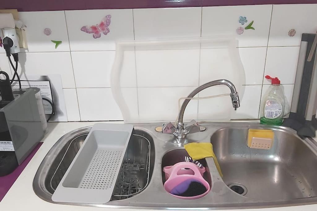 Theano'S Cozy & Quiet Lux Central Flat - Wifi & Full Amenities Patras Esterno foto
