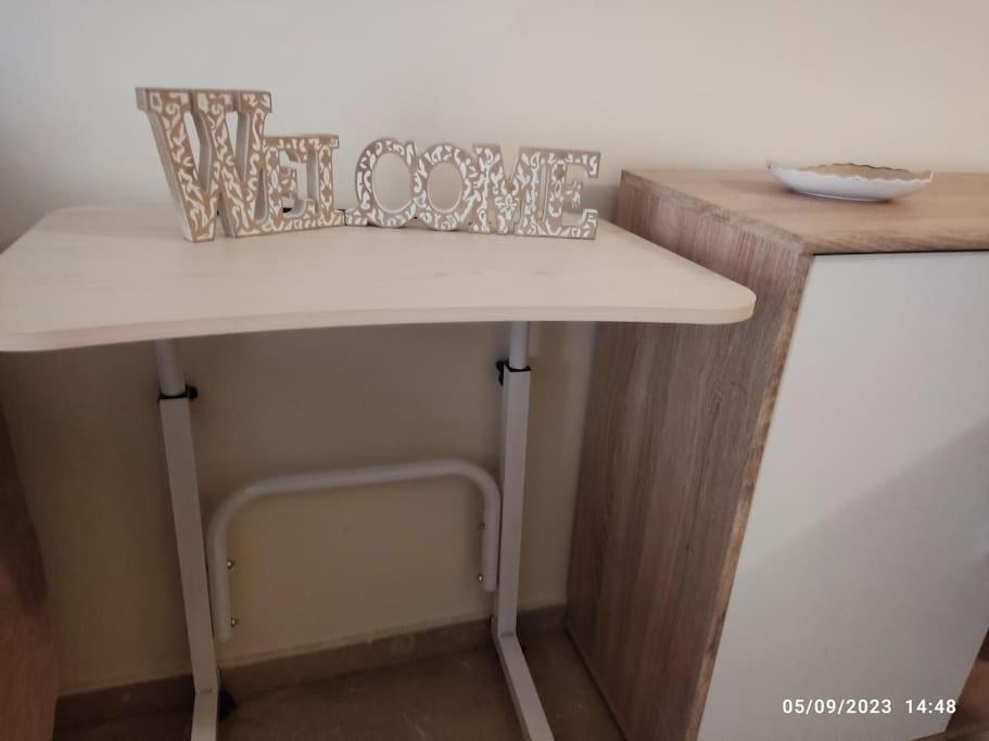 Theano'S Cozy & Quiet Lux Central Flat - Wifi & Full Amenities Patras Esterno foto