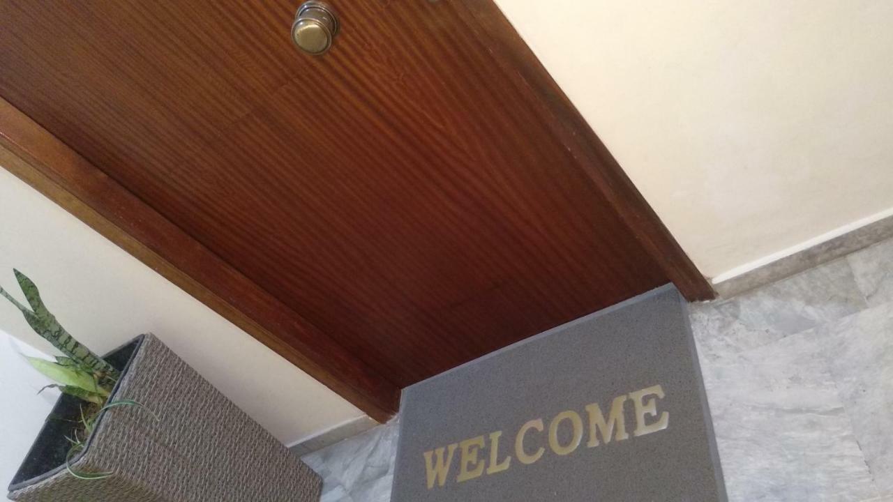 Theano'S Cozy & Quiet Lux Central Flat - Wifi & Full Amenities Patras Esterno foto